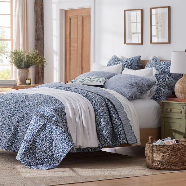 Company Cotton Julienne Leaf Reversible Navy King/California King Cotton Quilt