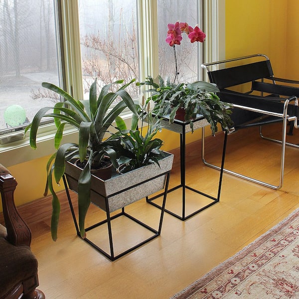 Large 22.25 in H. Indoor Outdoor Arne Plant Stand with Galvanized Tray, 15 in. W Iron Decorative Pots