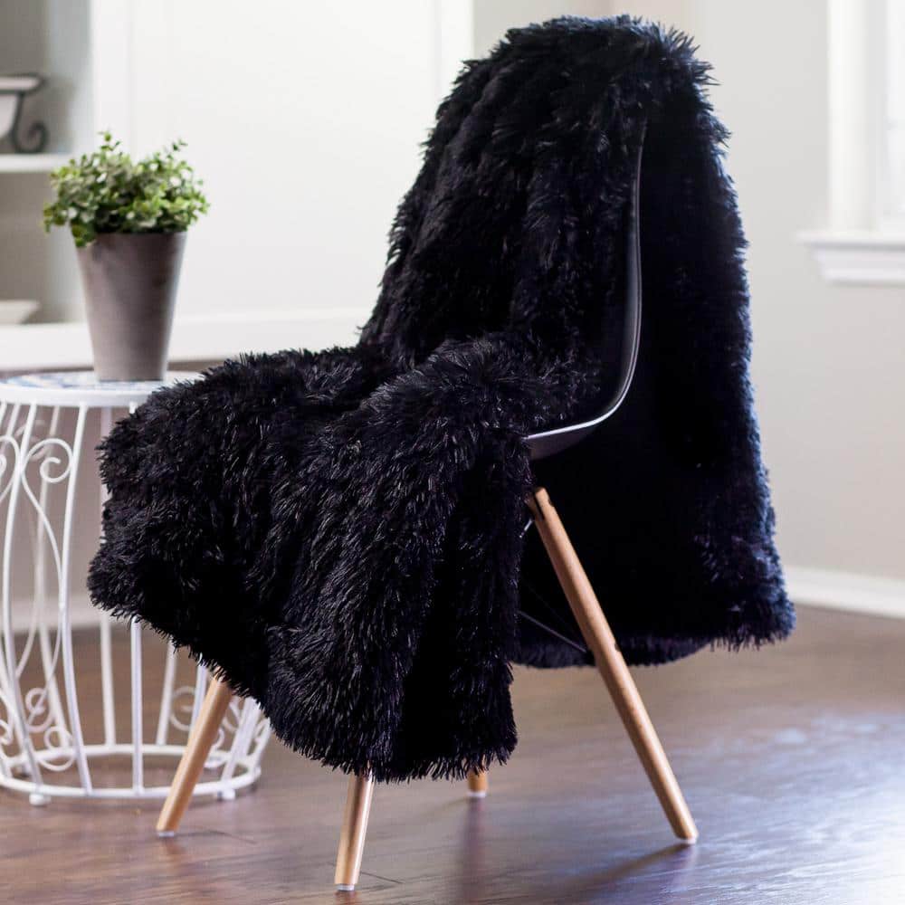 Black Reversible Faux Fur and Sherpa Throw Blanket 50" x 65"