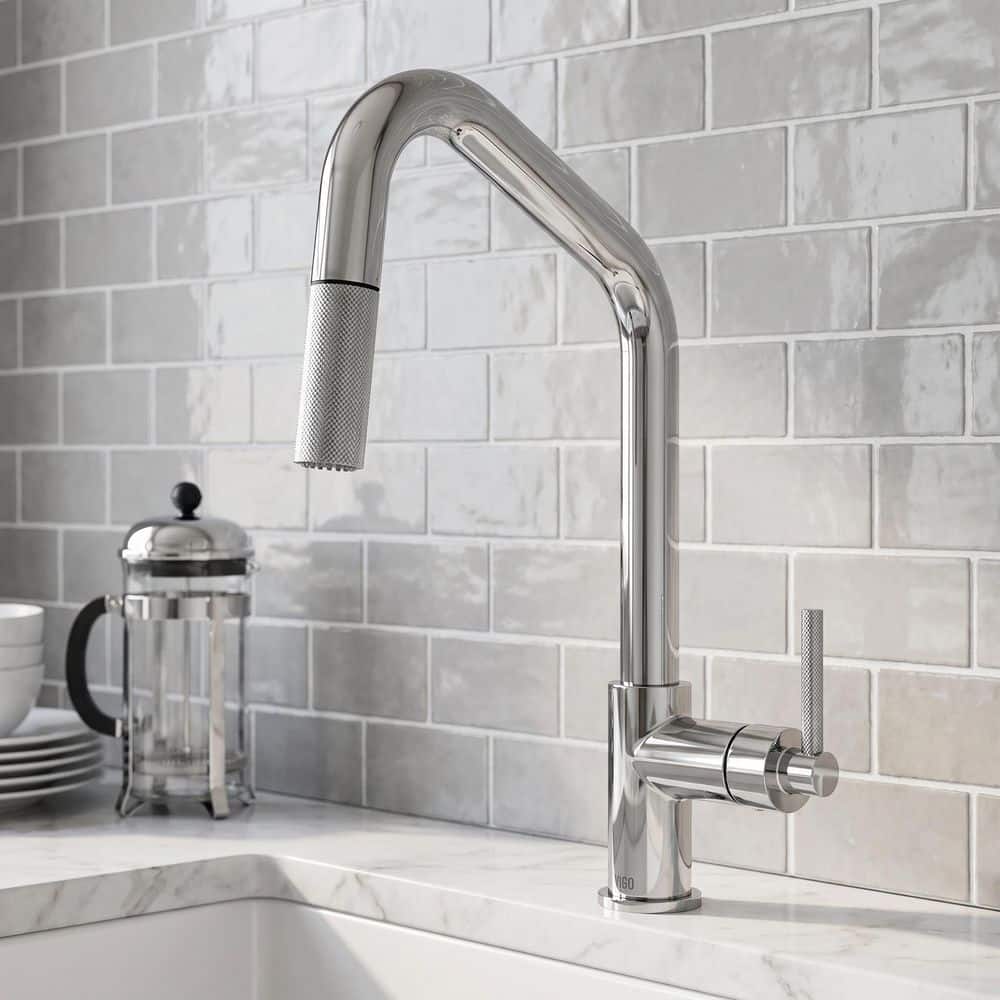 VIGO Utopia 14 in. H Single Handle Pull-Down Sprayer Kitchen Bar