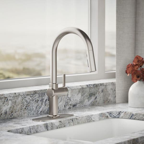 Clarus Touchless Single Handle Pull Down Sprayer Kitchen Faucet in Vibrant Stainless