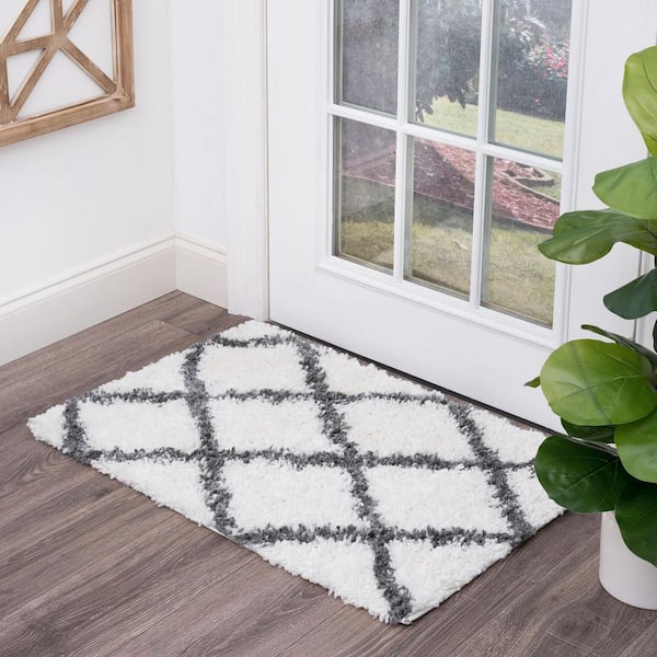 Soho Shag Diamond White 2 ft. x 3 ft. Indoor Area Rug