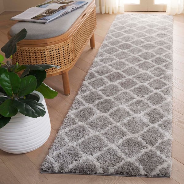 Tahoe Shag 2 ft. x 9 ft. Gray/White Trellis Diamond Runner Rug