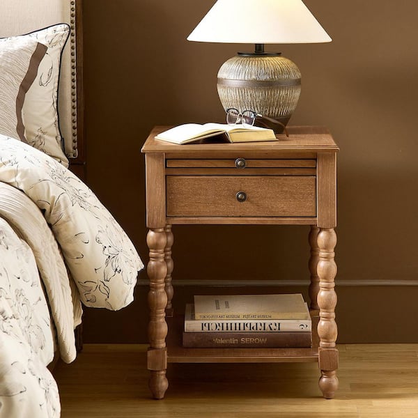 Jim Seadrift Traditional 20 in. W Solid Wood End Table with USB