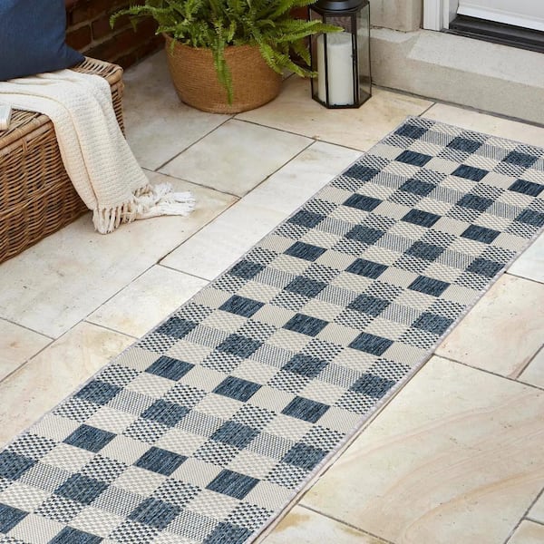 JONATHAN Y Darcy Navy/Cream 2 ft. x 8 ft. Traditional Geometric Bold Gingham Indoor/Outdoor Runner Rug