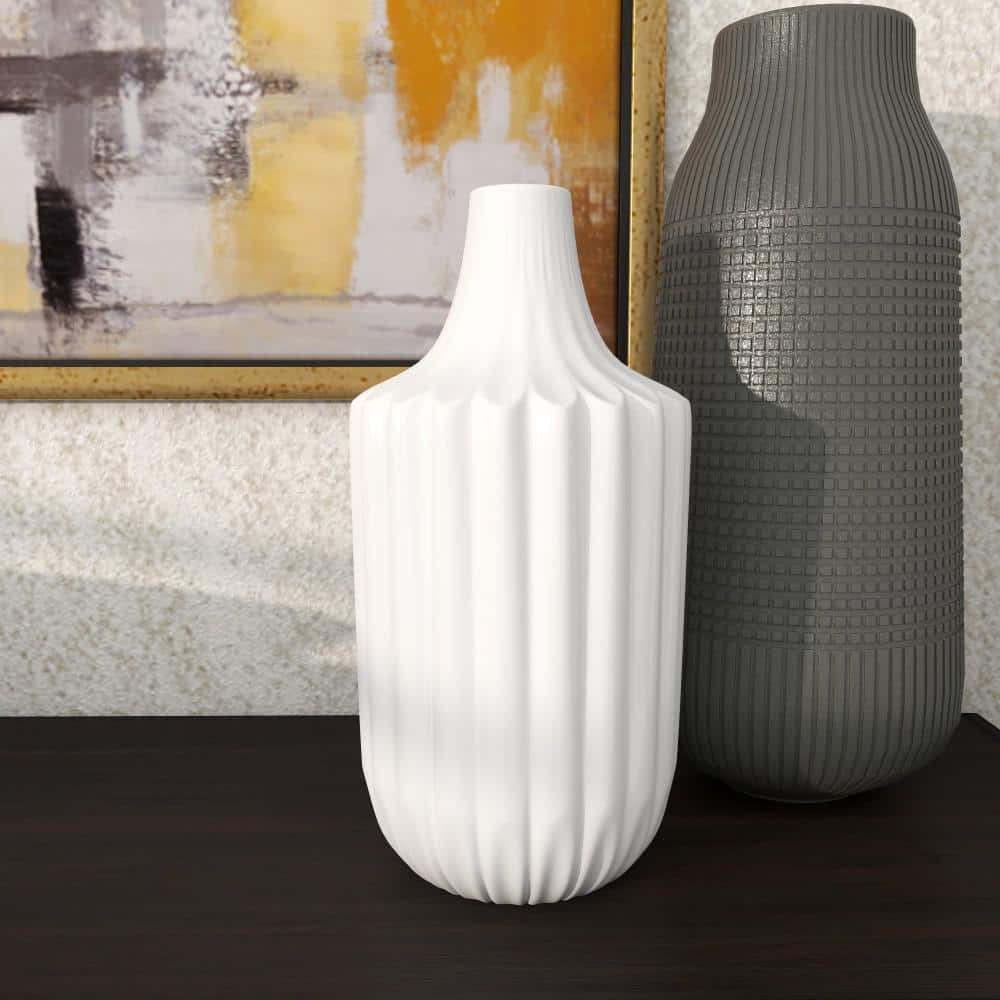 Sleek Elegance Glossy White Ceramic Bud Vase