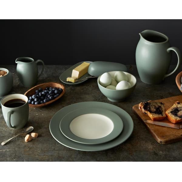 Colorwave Green 8.5 in. (Green) Stoneware Covered Butter Dishes