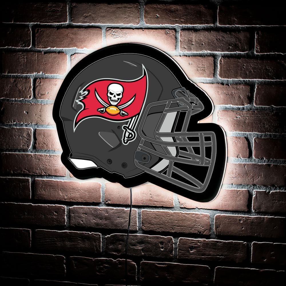 Evergreen Ultra-Thin Edgelight LED Wall Decor, Helmet, Tampa Bay  Buccaneers- 19.5 x 15 Inches Made In USA