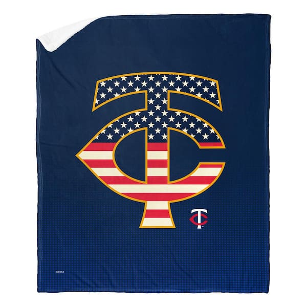 THE NORTHWEST GROUP MLB Twins Celebrate Series Silk Touch Sherpa Multicolor Throw