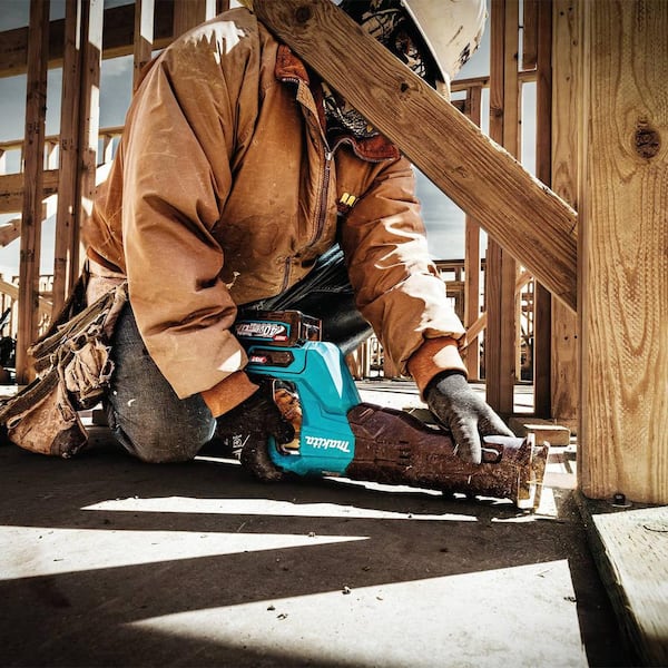 Makita 40-Volt max XGT Brushless Cordless 5-piece Combo Kit (Hammer Drill/Impact/Recip Saw/Circ Saw/Flashlight) 4.0Ah