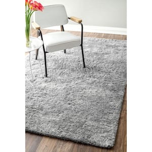 Maginifique Solid Shag Light Gray Doormat 3 ft. x 5 ft. Area Rug