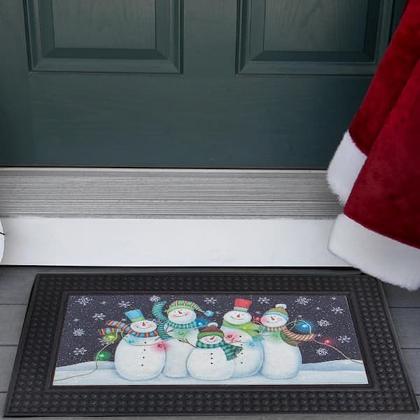 https://images.thdstatic.com/productImages/e3a83269-8bed-4246-992d-bbacf798da96/svn/black-home-accents-holiday-christmas-doormats-6769-42-05hd-e1_600.jpg