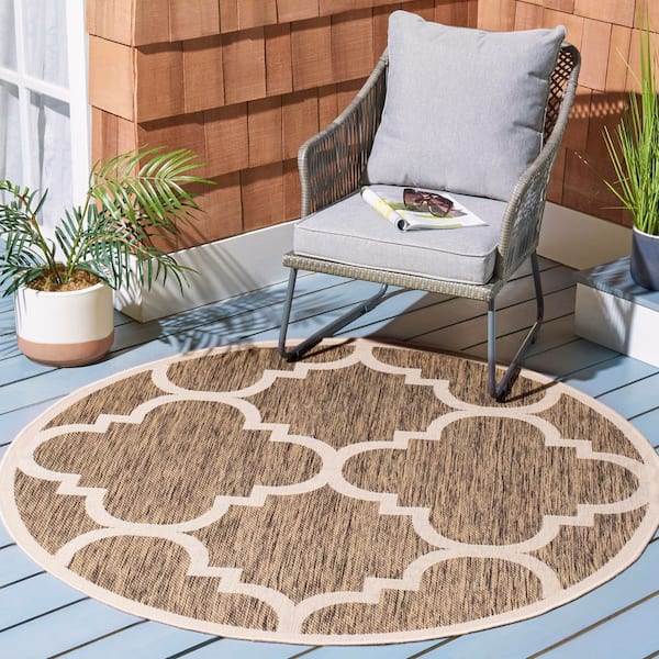 Courtyard Brown 8 ft. x 8 ft. Round Geometric Indoor/Outdoor Patio  Area Rug