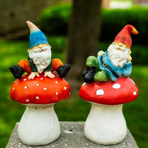 27 Extremely Funny Garden Gnomes Guaranteed To Make You Laugh Your Butt Off