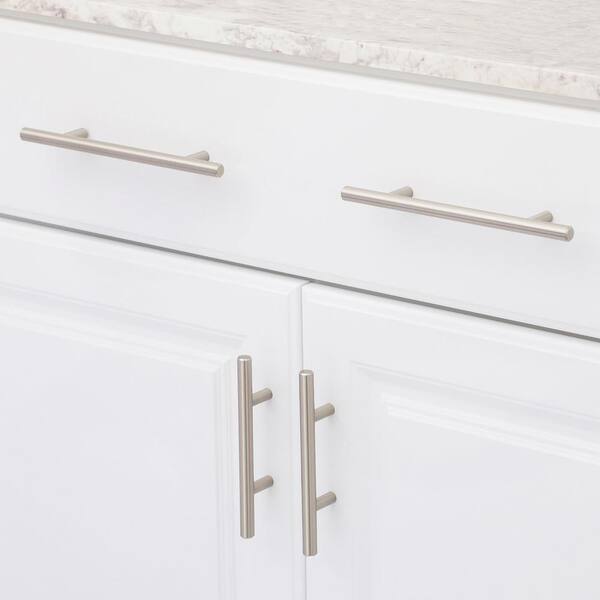 Richelieu Hardware 5-1/32 in Brushed Nickel Cabinet Pull 128mm 