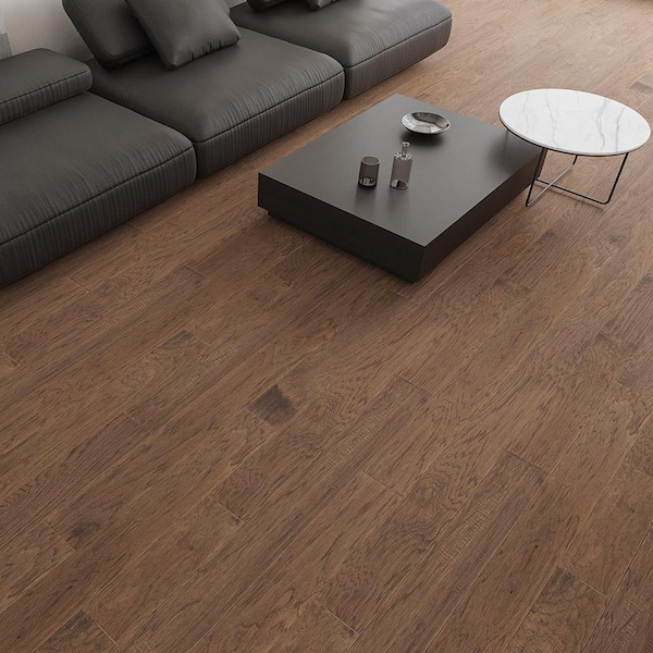 Selkirk Captival Hickory 3/8 in. T x 5 in. W Click Lock Hand Scraped Engineered Hardwood Flooring (25.83 sq.ft./case)