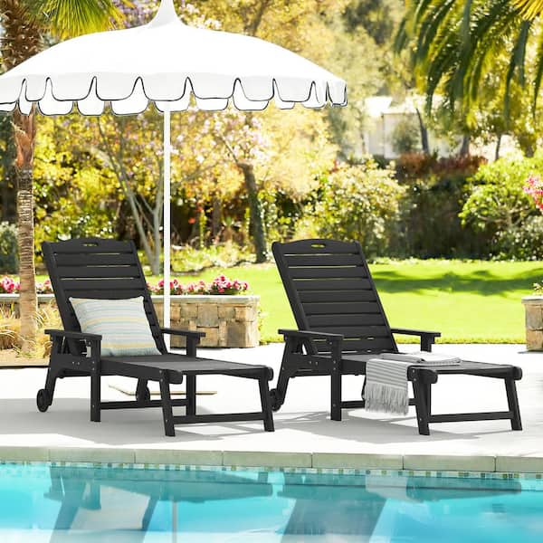 LUE BONA Hampton Black Patio Plastic Outdoor Chaise Lounge