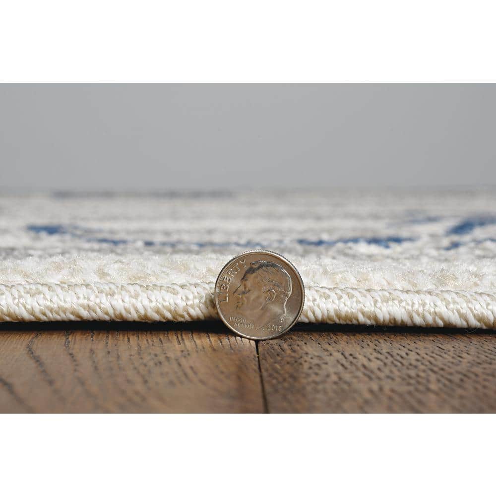 Lucia Ivory and Blue Seashore Tufted Rectangular Rug