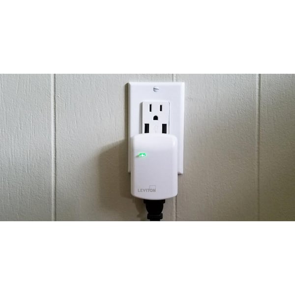 https://images.thdstatic.com/productImages/e3c5a164-eaa1-46cb-acb6-df9d54be628f/svn/white-leviton-power-plugs-connectors-dzpd3-2bw-31_600.jpg