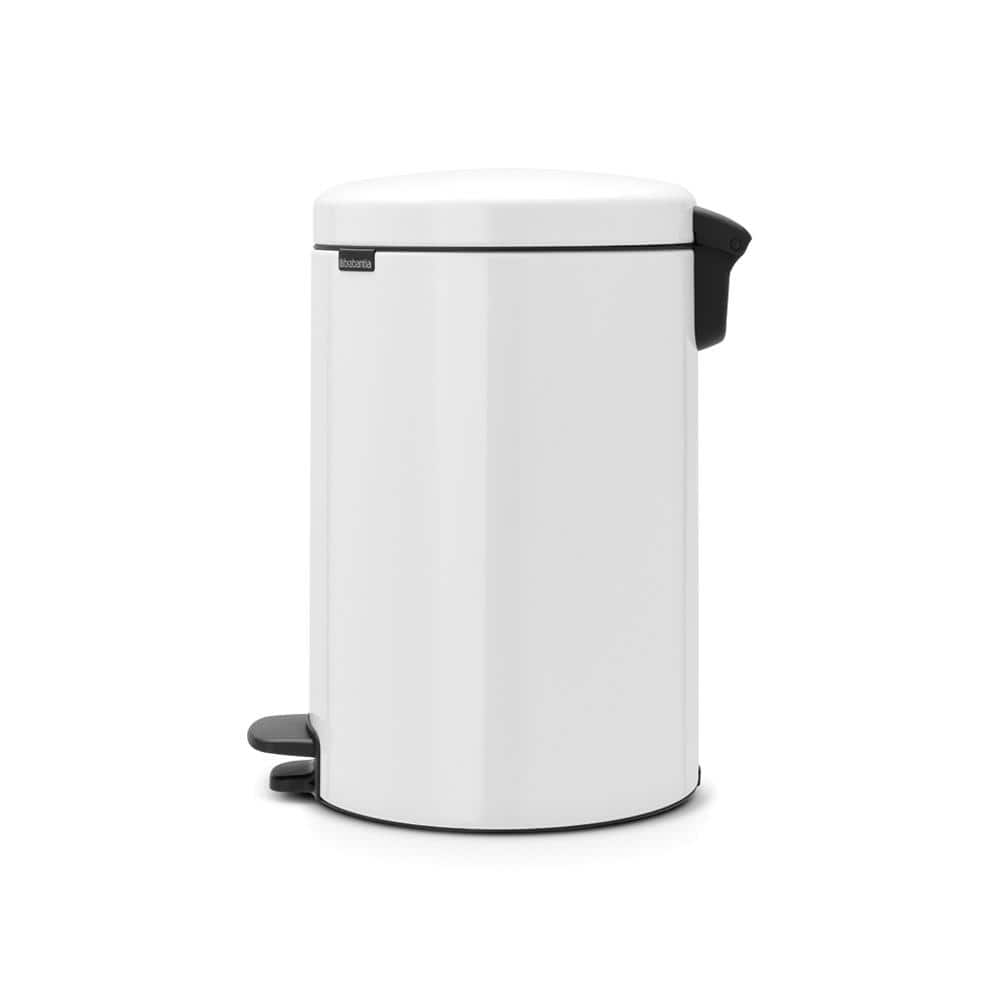 White Plastic Round Pedal Trash Can, 20 Liters