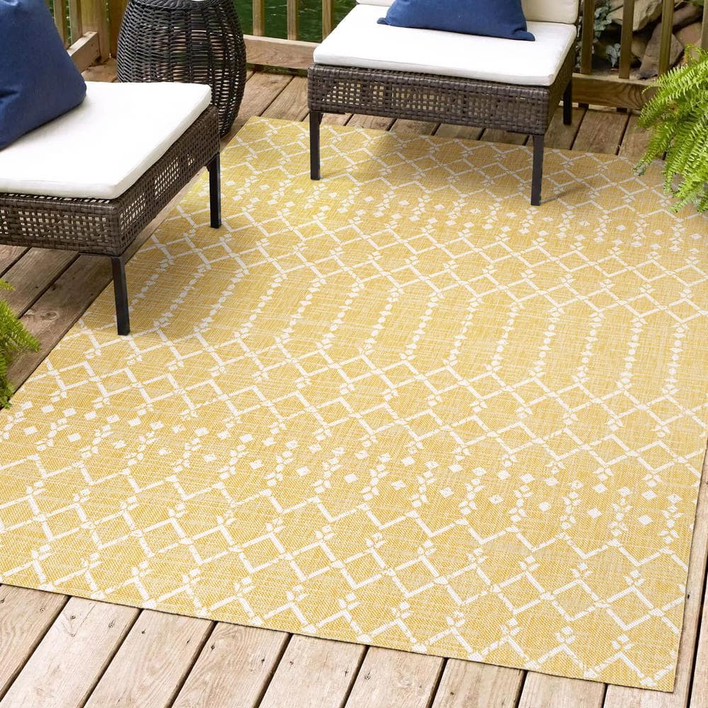 Boho-Chic Moroccan Geometric Black and Gray 5' x 7' Outdoor Area Rug