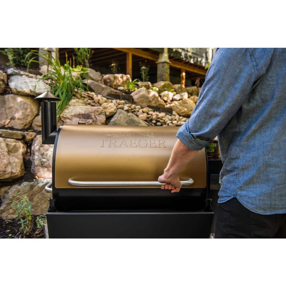 Traeger Pro 780 Bronze Wood Pellet Grill with WiFIRE Technology