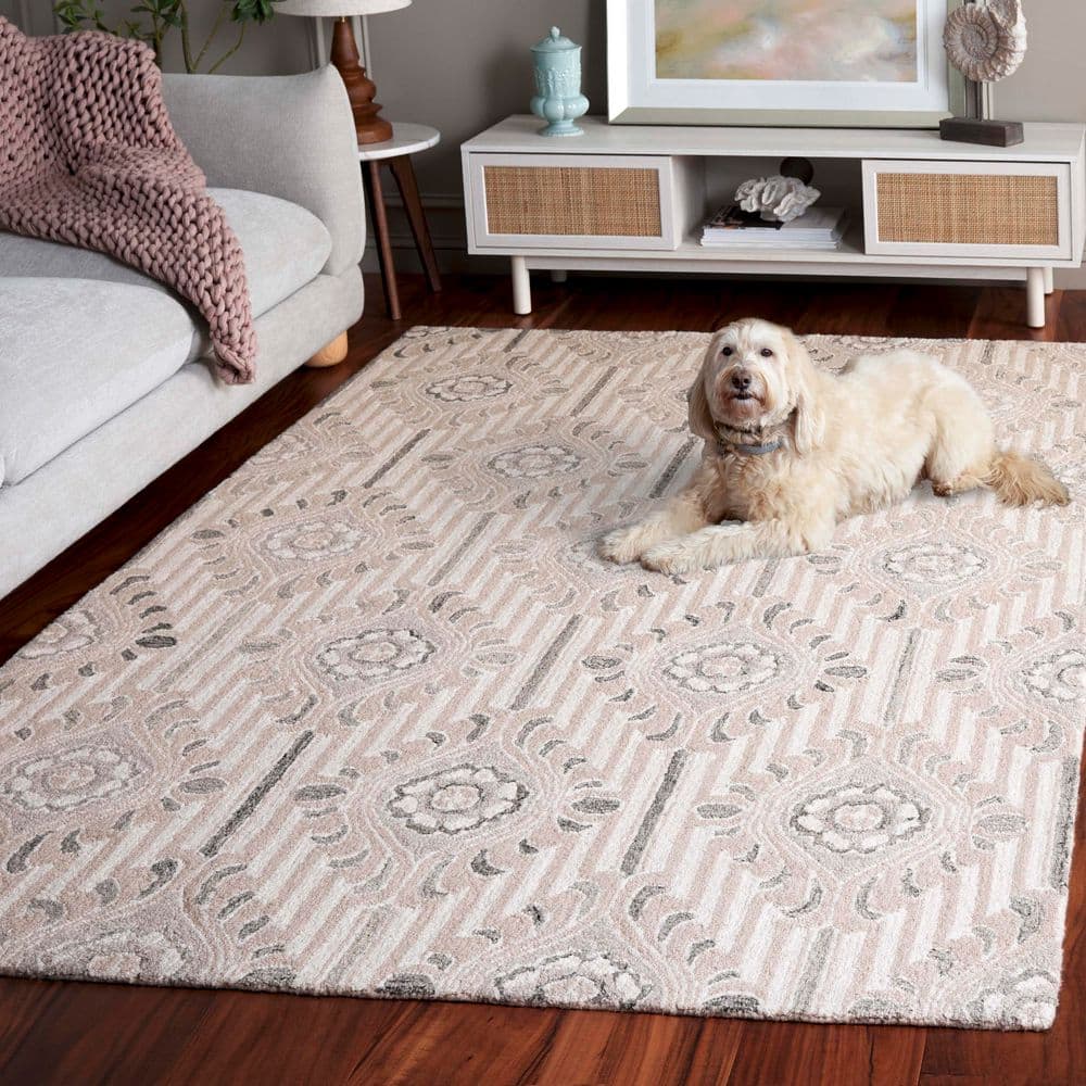 Beige and Ivory Floral Handmade Wool Cotton 8' x 10' Rug