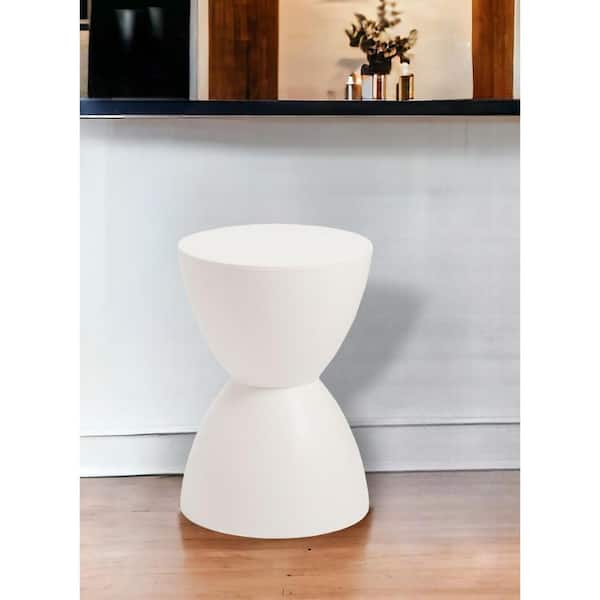 HomeRoots 11.65 in. White Round Plastic End Table