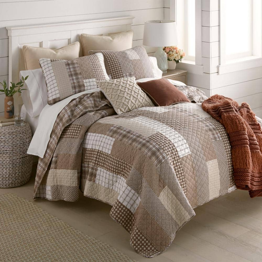 White and Taupe Reversible Cotton King Quilt Set