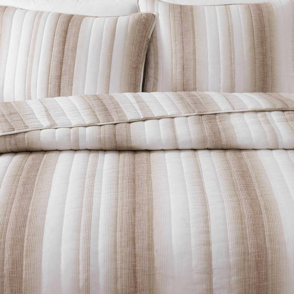 Beige and White Cotton King Reversible Quilt Set