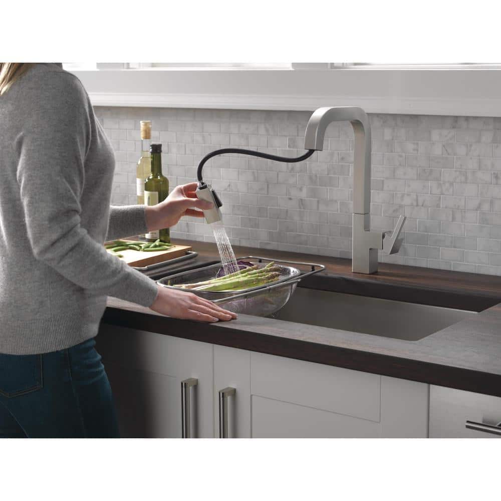 SpotShield Stainless Steel Pull-Down Kitchen Faucet with Spray