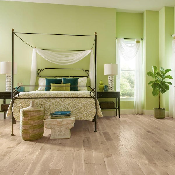 American Vintage By the Sea Oak 3/4 in. T x 5 in. W Scraped Solid Hardwood Flooring (23.5 sq.ft./ctn)
