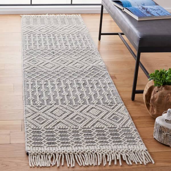 Natura 2 ft. x 6 ft. Ivory/Black Geometric Tribal Runner Rug