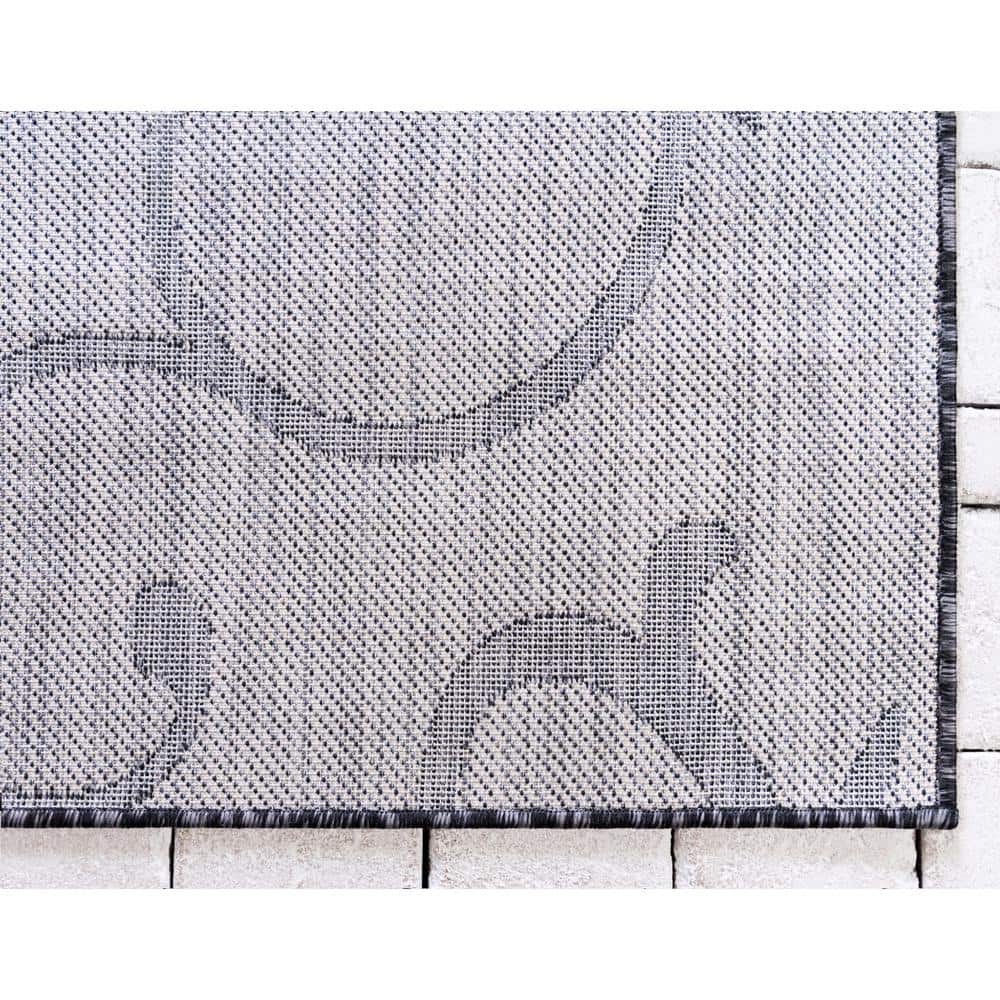 Charcoal Gray Easy-Care Synthetic 4' x 6' Outdoor Rug