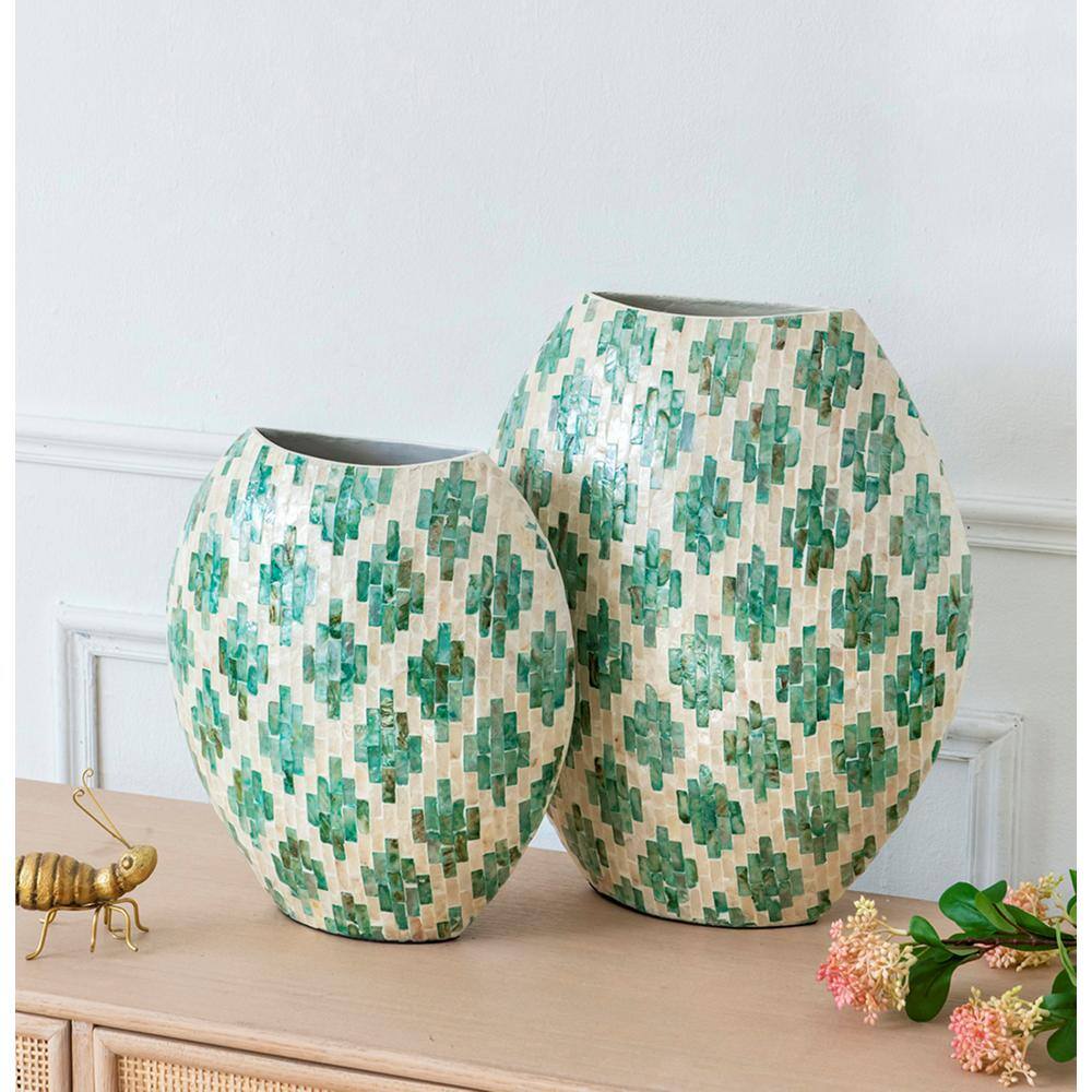 Small Green and Tan Capiz Diamond Pattern Vase
