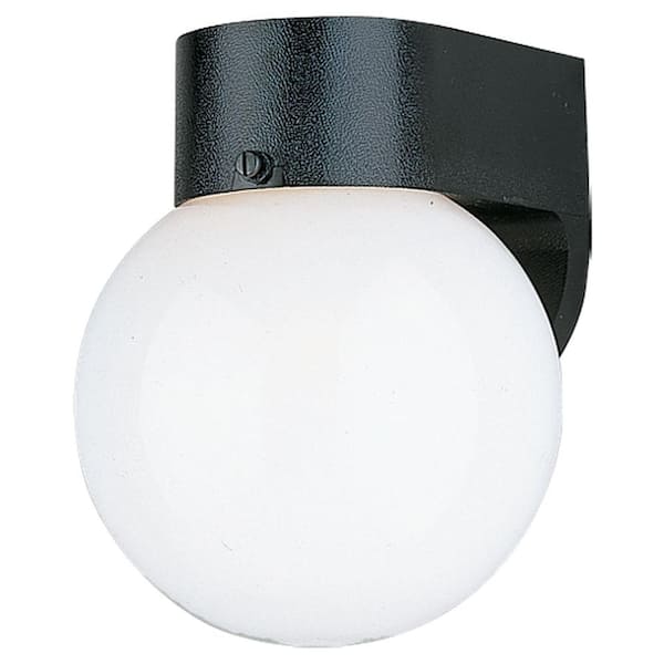 Generation Lighting Outdoor Wall 1-Light Smooth White Outdoor Wall Lantern Sconce
