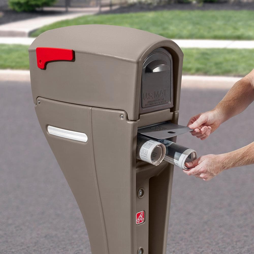 Mocha Plastic Lockable Post Mount Mailbox with Reflector