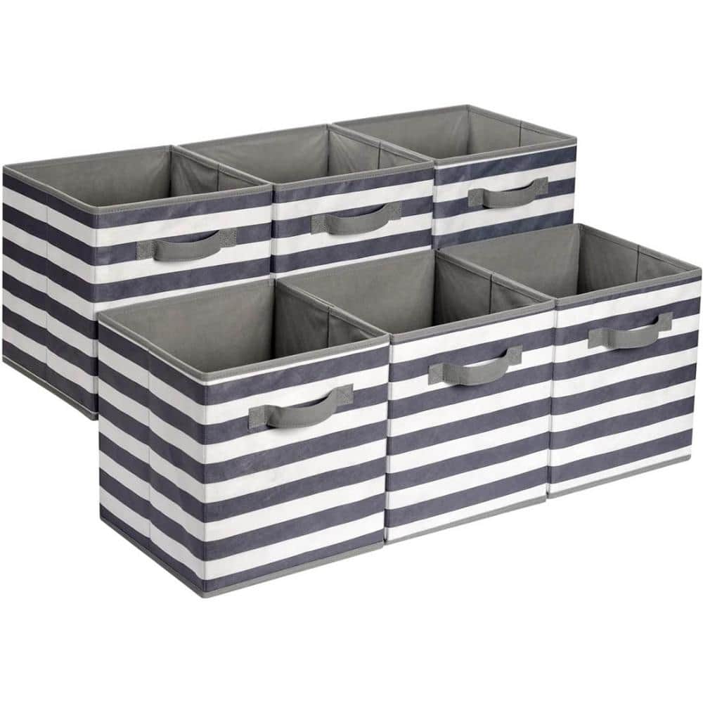 RI　13箱 13 in. H x 13 in. W x 13 in. D White/ Light Grey Stripe Cube