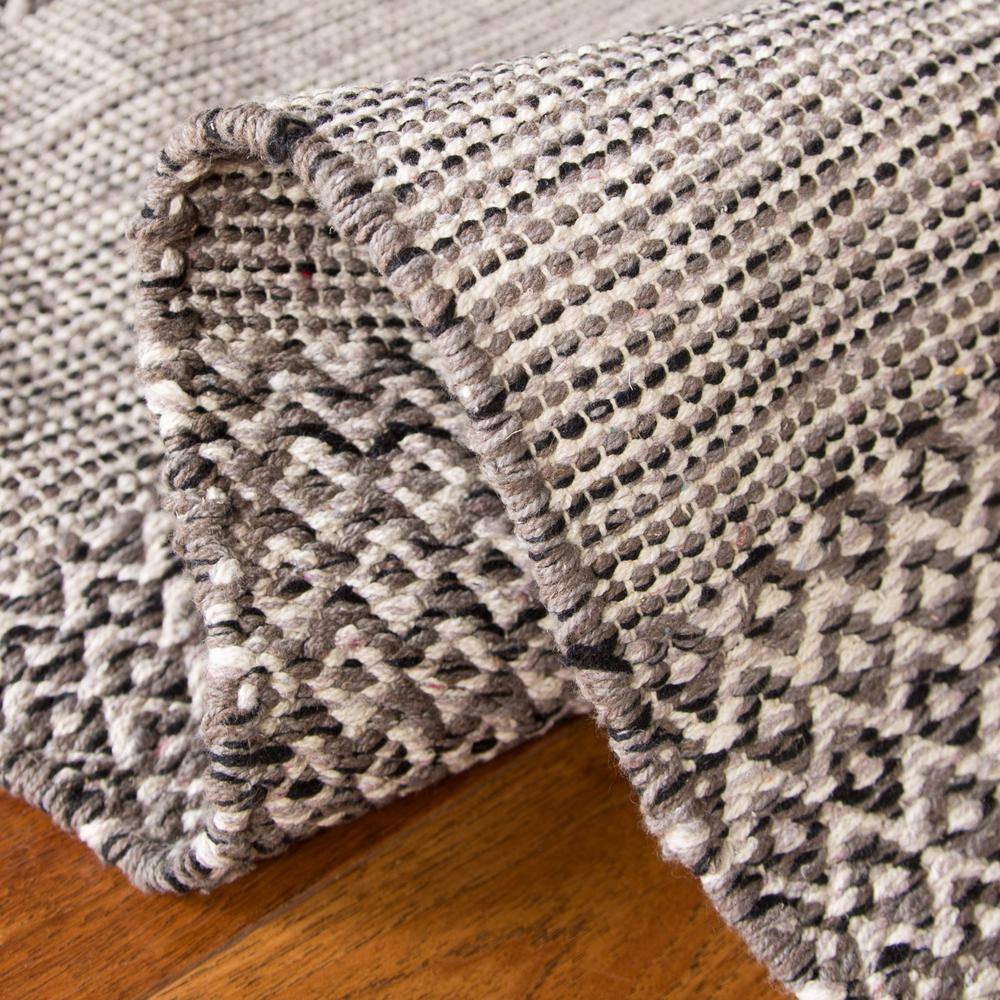 Ivory and Anthracite Handwoven Cotton-Wool Blend Area Rug 2'3" x 4'