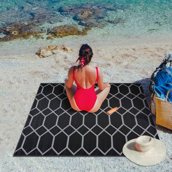 Miami Black Gray 6 ft. x 9 ft. Reversible Recycled Plastic Indoor/Outdoor  Area Rug MIA-B&G-6X9 - The Home Depot