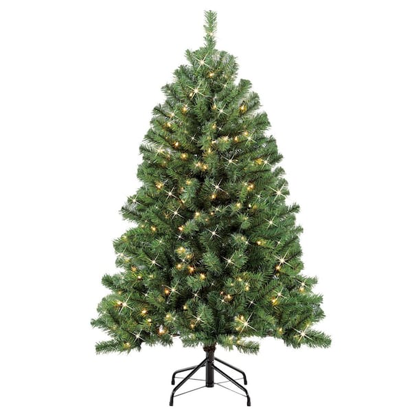 Puleo International 4.5 ft. Pre-Lit Northern Fir Artificial Christmas Tree with 250 Clear Lights
