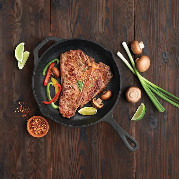 Here's Your Ultimate Guide to Cast Iron Pans (Featuring Steak) -  nocrumbsleft