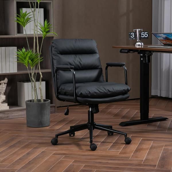 Leather Adjustable Height Swivel Office Chair in Black, Reclining 40°, Wheels and Upholstered Arms