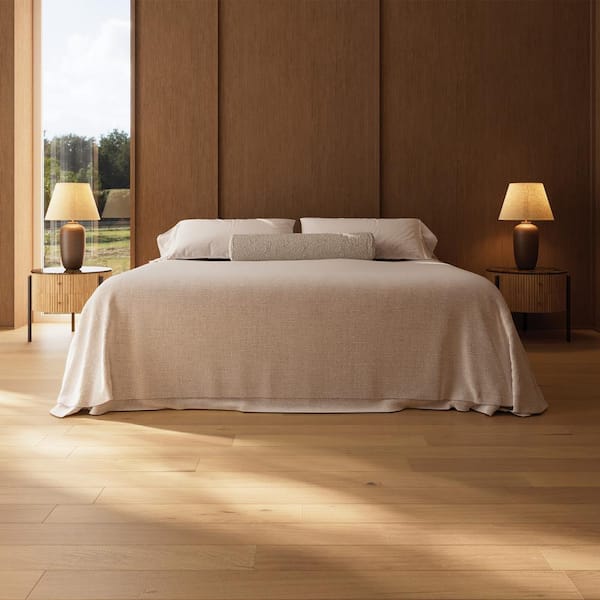 Bedrosians Del Mar French Oak Harbor 0.05 in. T x 5 in. W Click-Lock Wire Brushed Engineered Hardwood Flooring (30.68 sq. ft./ctn)