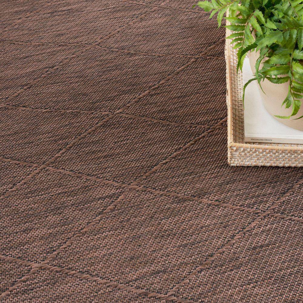 Mocha Geometric Non-Slip Washable 6' x 9' Synthetic Rug