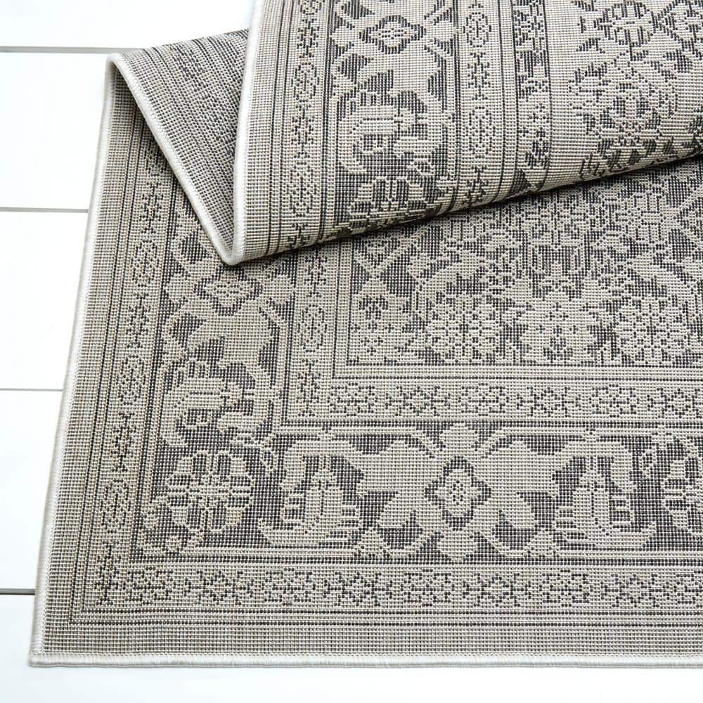 Dahlia Gray and Black Medallion Outdoor Area Rug