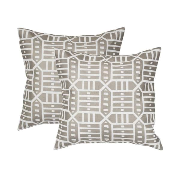 Astella Roland Hemp Square Outdoor Accent Throw Pillow (Set of 2)