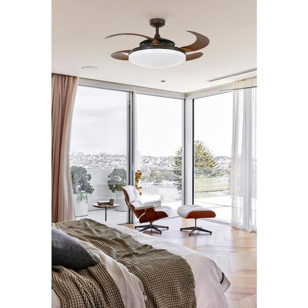 Fanaway Evo2 Oil Rubbed Bronze Retractable 4-blade 48 in. Lighting with Remote Ceiling Fan
