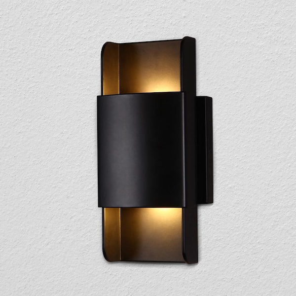 VONN Lighting Atlas 4.75 in. Black Integrated LED Sconce