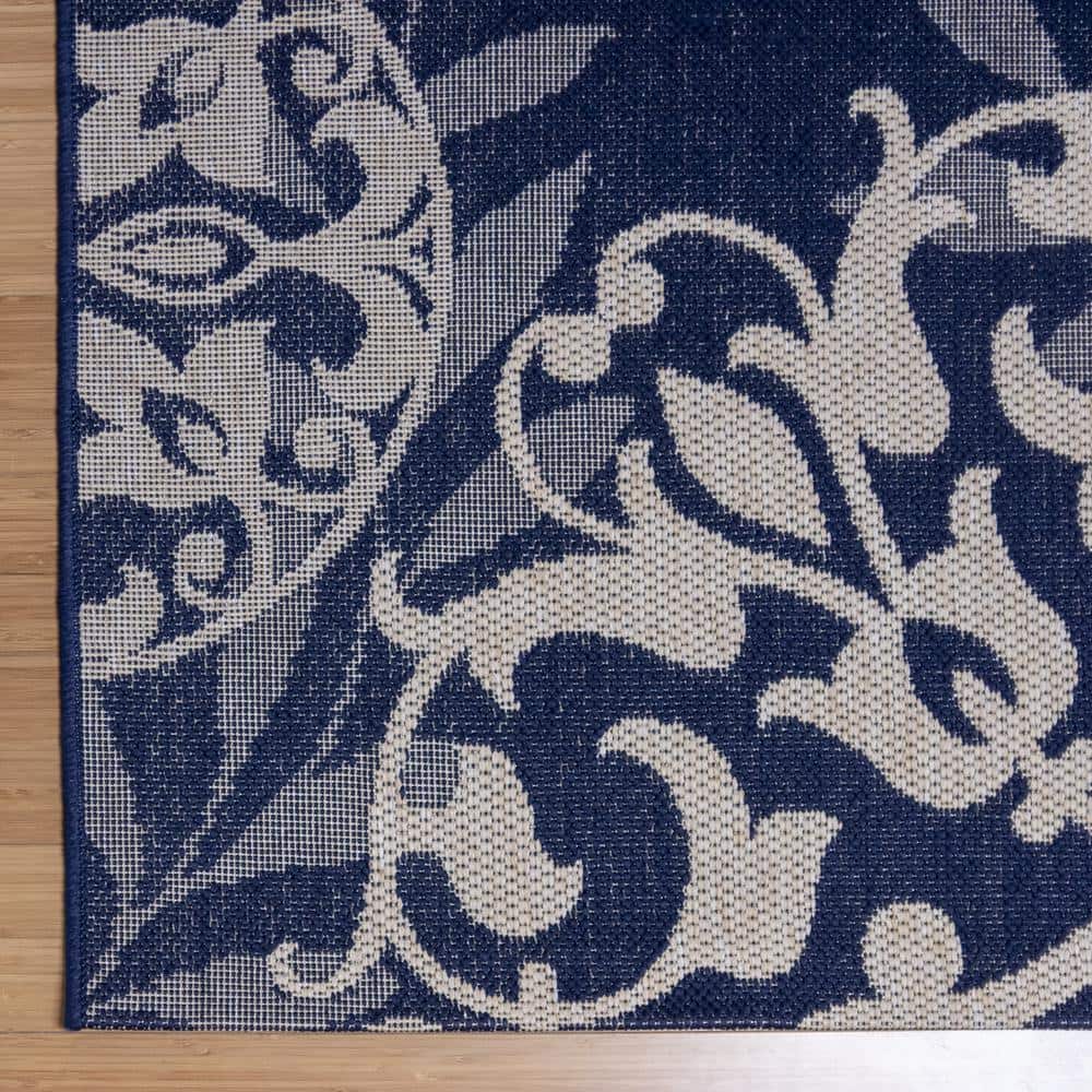Navy and Beige Medallion Synthetic 8' x 10' Outdoor Rug